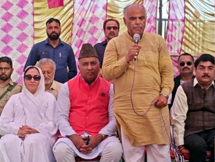 BJP leaders during an election rally at Dasaal in Rajouri on Wednesday.