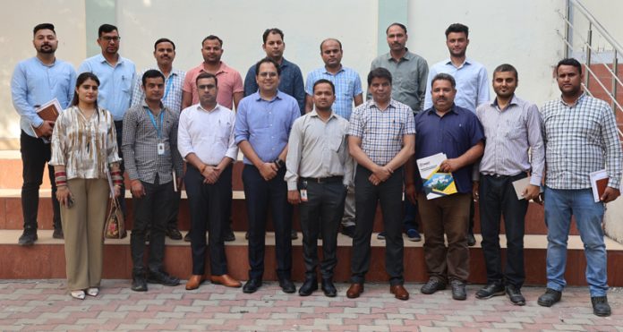 Participants and members of the workshop organised at MIET.
