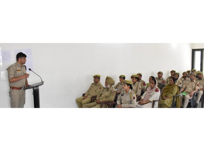 Officer delivering lecture during a crash course on new Criminal Laws-2023 in Poonch.