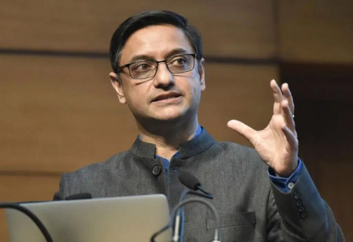 India to become USD 4 trillion economy in FY25: Sanyal