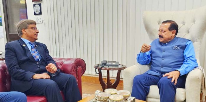 Dr. Sethuraman Panchnathan, Director of the U.S. National Science Foundation, calling on Union Minister Dr Jitendra Singh at New Delhi.