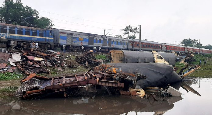 WB Accident | Initial Probe Blames Lapses By Goods Train Crew, Jalpaiguri Division's Operating Dept