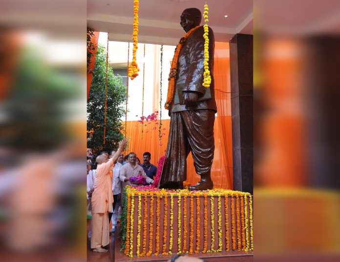 Shyama Prasad Mookerjee's life was dedicated to India's unity: Adityanath on his death anniversary