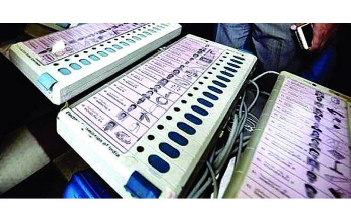 Fresh political slugfest over EVM tampering claims; Defamation notice issued to newspaper by poll body