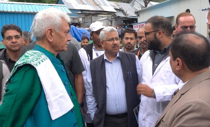 Amarnath Yatra | LG Sinha Inspects Arrangements Made For Pilgrims At Chandanwari Base Camp