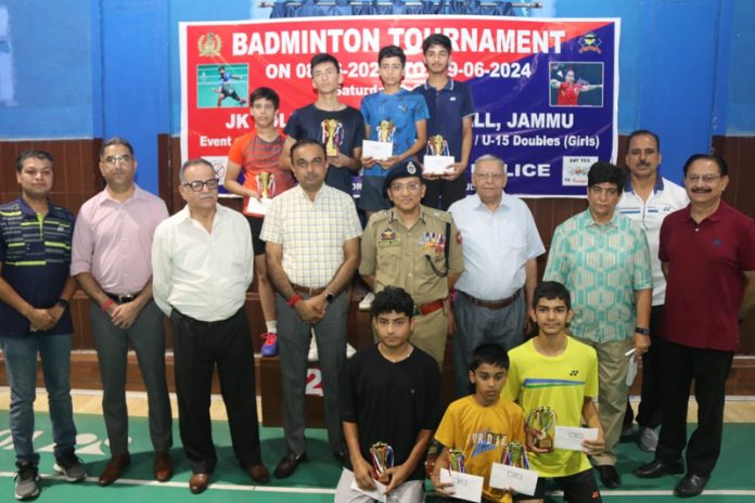 Dignitaries posing along with Badminton players during concluding ceremony at Jammu.