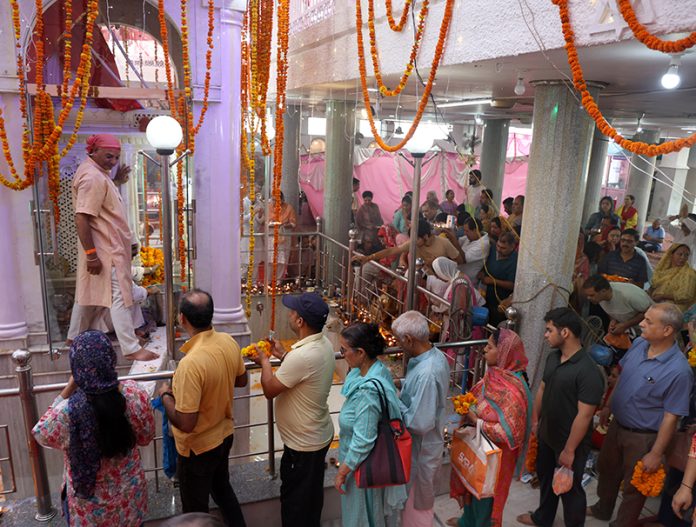 Devotees paying obeisance to Mata Kheer Bhawani at Bhawani Nagar temple on the occasion of Zeshta Ashtami on Friday. -Excelsior/Rakesh