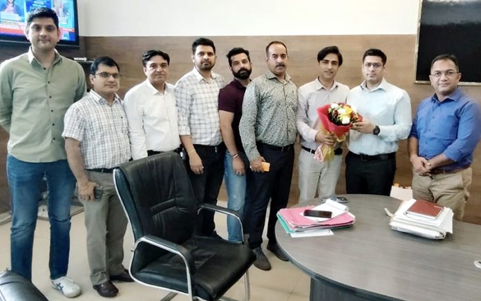 JKEEGA delegation during meeting with MD JPDCL Vikas Kundal in Jammu.