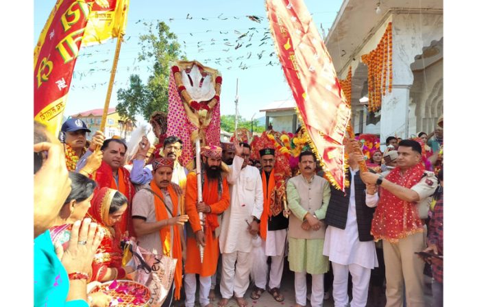 Charri of Annual Mindal Mata Yatra arrives Kishtwar amid warm welcome by devotees, District administration.