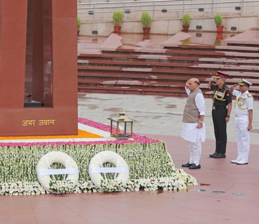 Defence Minister Rajnath Singh paying homage to the bravehearts at the National War Memorial on the occasion of 25th anniversary of India’s victory in the Kargil war in New Delhi on Friday.UNI