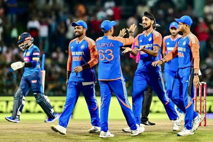 Team India celebrating after defeating Sri Lanka in 2nd T20 match by 7 wickets in Pallekele.