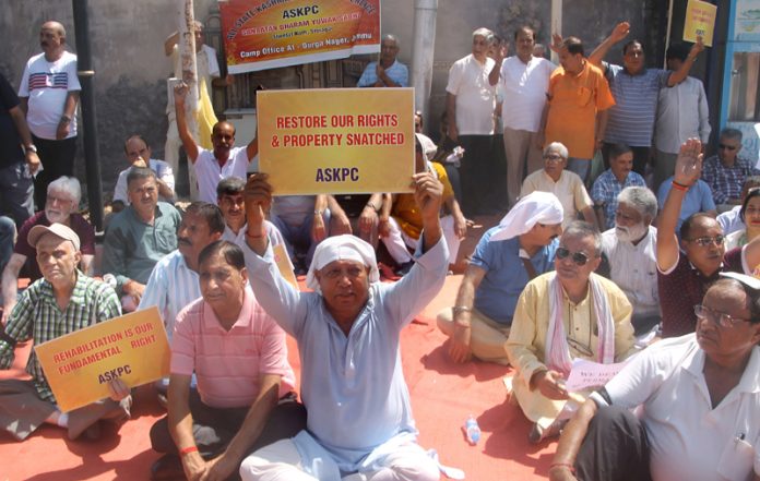 KPs protesting in front of Raj Bhawan on Saturday. -Excelsior/Rakesh