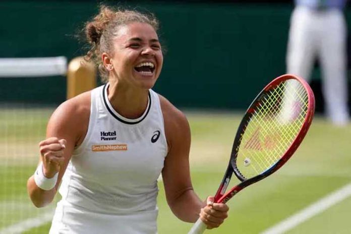 Jasmine Paolini of Italy celebrates after defeating Donna Vekic of Croatia in their semifinal match at the Wimbledon tennis championships in London on Thursday.