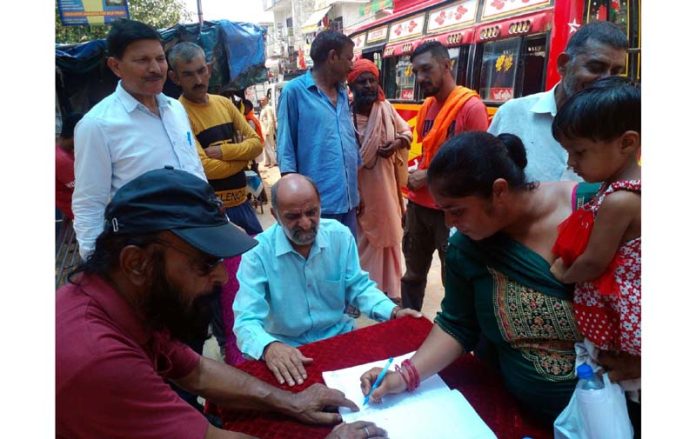 DADAA members during a signatures campaign in Bishnah on Tuesday.