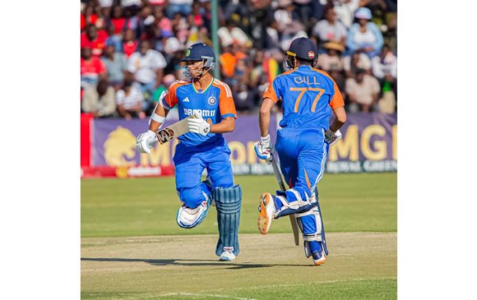 Indian openers Jaiswal and Gill running between the wickets during the 4th T20I match against Zimbabwe at Harare.