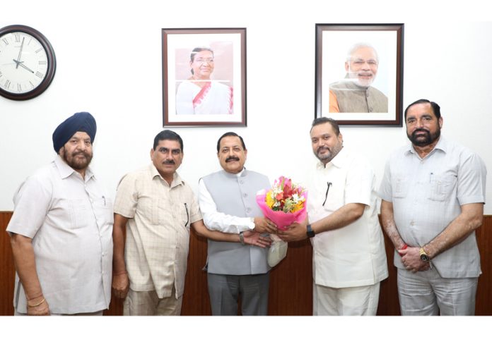 A delegation of West Pakistan Refugees led by Labha Ram Gandhi calling on Union Minister Dr Jitendra Singh at New Delhi on Thursday. 