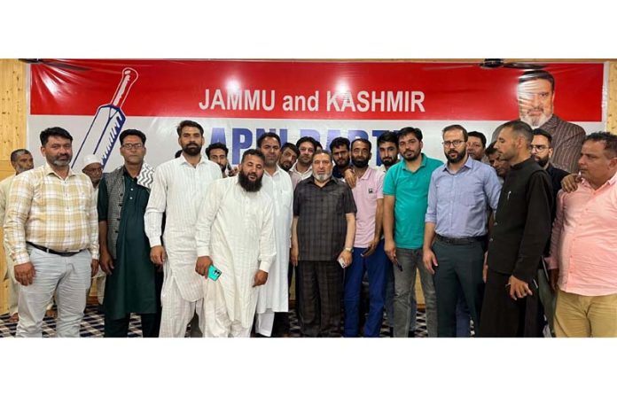 Apni Party President Syed Mohammad Altaf Bukhari along with members of a delegation from Yaripora, Kulgam, in Srinagar on Tuesday.
