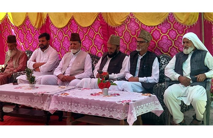 Abdul Ghani Kohli along with others at a public meeting in Poonch-Rajouri area.