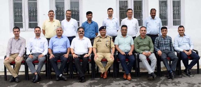 Officers of ACB who are participating in a course on new criminal laws.