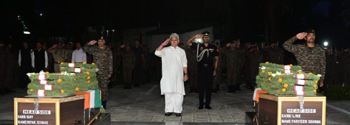 J&K | LG Manoj Sinha Pays Homage To Soldiers Martyred In Anantnag Encounter