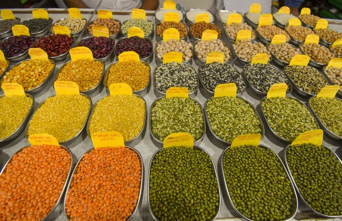 Centre To Monitor Wholesale, Retail Prices Of 16 More Food Items Daily To Stabilise Rates