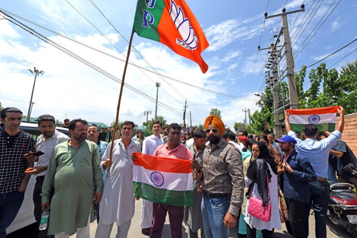 Activists of BJP Kashmir unit celebrating 5th anniversary of the abrogation of Article 370 in Srinagar. -Excelsior/Shakeel