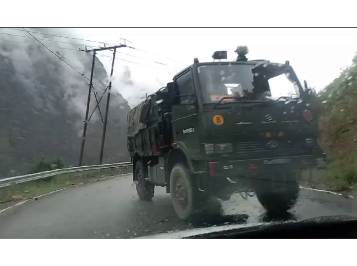 Troops rush to encounter site in Kishtwar on Sunday. —Excelsior/Tilak Raj