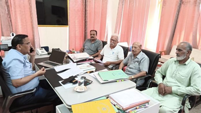 BMS delegation meeting Rizwan Uddin, Regional PF Commissioner in Jammu on Thursday.