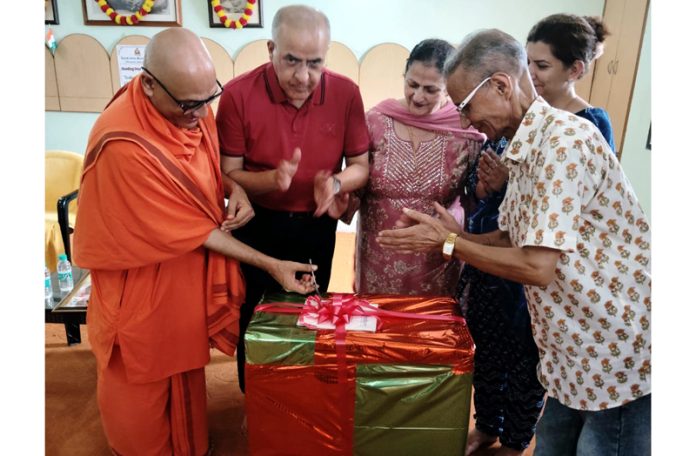 Anupama Braroo donating an Oxygen Concentrator to Ramakrishna Mission in Jammu on Saturday.