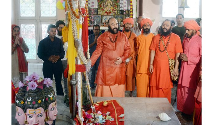 Chhari Mubarak of Shri Amarnath Ji led by its sole custodian Mahant Deependra Giri Ji leaving Dashnami Akhara Srinagar for holy cave on Wednesday. -Excelsior/Shakeel