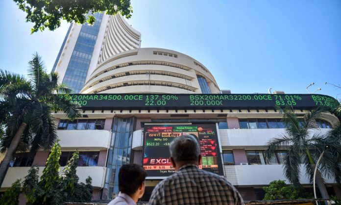 Markets hit record high levels for 5th day; Nifty closes above 25k