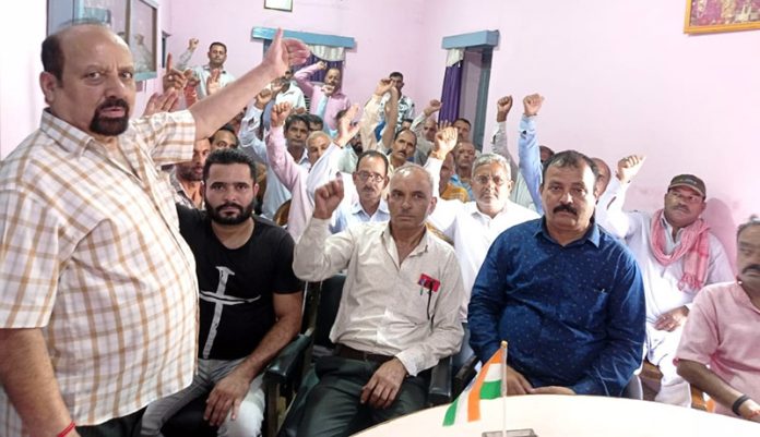 Senior Trade Union leader Somnath addressing PHE workers meeting at Udhampur.