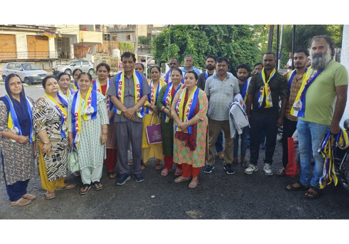 DPAP candidate Advocate Maheshwar Singh Manhas conducting door to door campaign on Thursday.