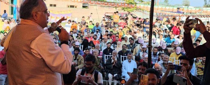 BJP National general secretary and incharge, J&K affairs, Tarun Chugh addressing a public meeting in Bandipora.