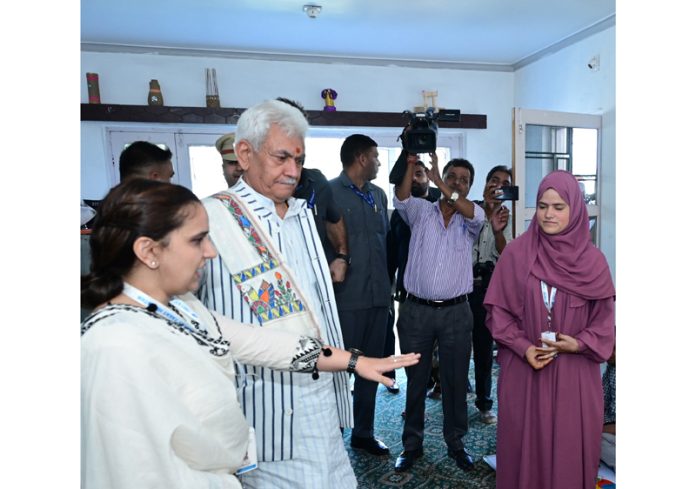 Lt Governor Manoj Sinha during visit to Chotay Taray Foundation Centre at Bemina, Srinagar.