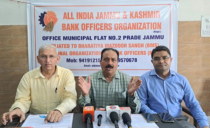 Ashok Choudhary (organizing secretary of BMS) and Raghubir Jamwal (AIJKBOO president) during a press conference at Jammu.