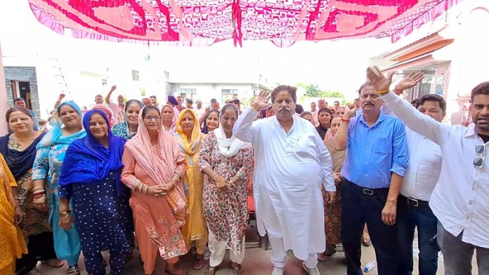 JKPCC working president Raman Bhalla along with his supporters at RS Pura in Jammu.