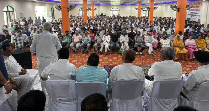 Cong leader Mula Ram during public a rally in Marh.