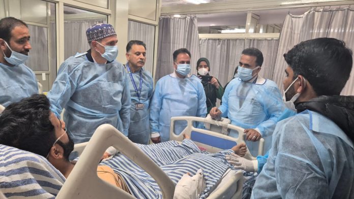 Chief Minister Omar Visits SKIMS, Assures Best Care For Civilians Injured In Gagangeer