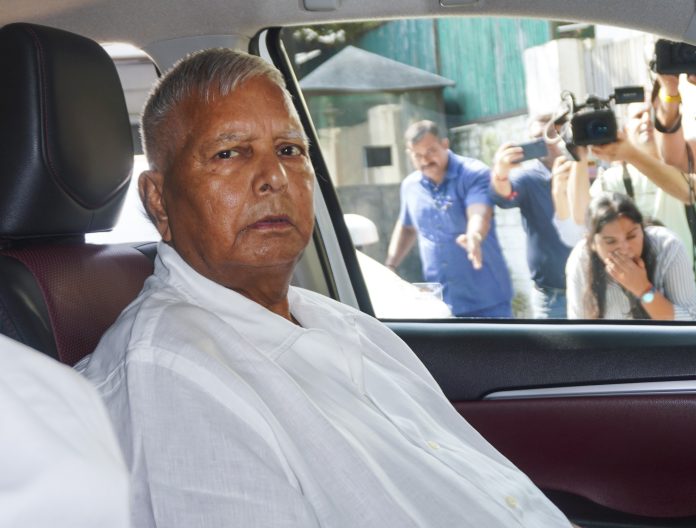 'Has habit of such unrestrained behaviour': Lalu slams Giriraj Singh, also attacks Nitish