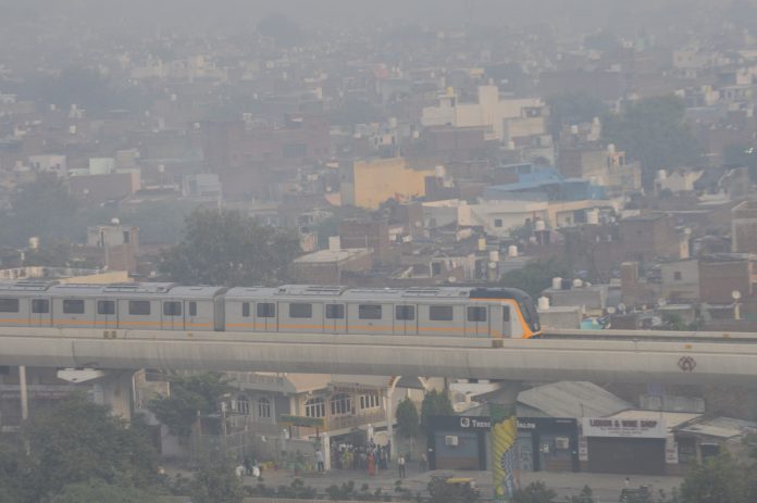 Delhi's air quality deteriorates to 'very poor', AQI readings 'severe' in places