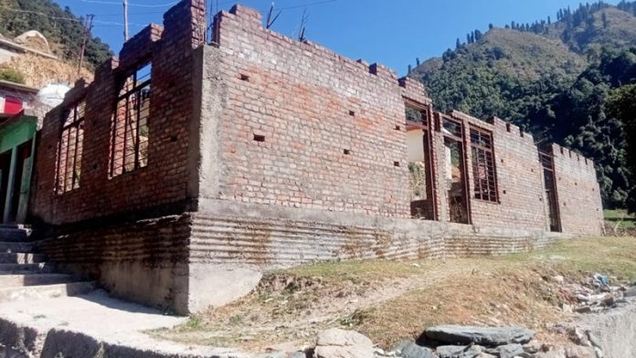 Abandoned school building in Mangota area of Thannamandi in Rajouri. -Excelsior/Imran