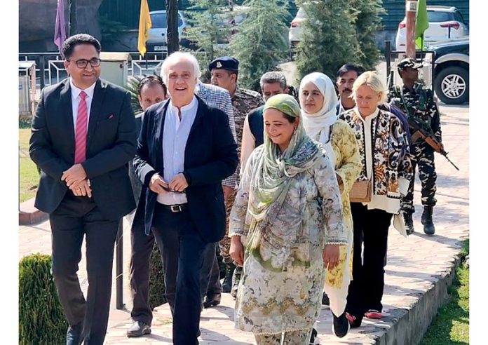 Spanish Ambassador Juan Antonio during visit to SPS museum in Srinagar on Monday. -Excelsior/Shakeel