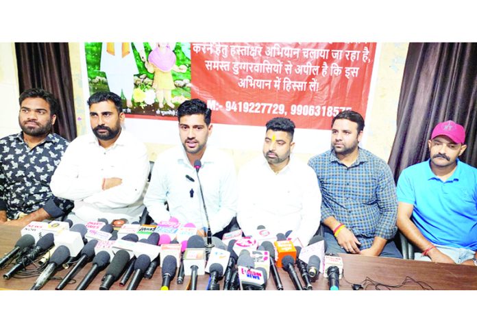 Shaheed Kissan Bawa Jitto Sangharsh Samiti president, Partap Singh addressing a press conference at Jammu on Wednesday.