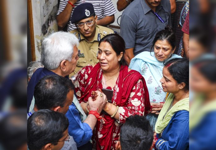 LG Manoj Sinha Visits Family Of Martyr Civilian Shashi Abrol In Jammu