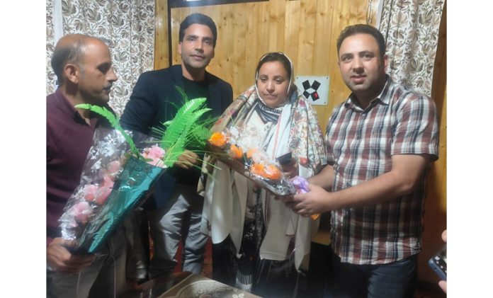 A delegation of JK MLHP Doctors Association meeting Minister Sakina Itoo in Srinagar.