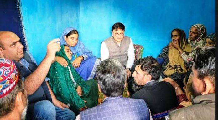 DC Baramulla meeting family of martyred porter.