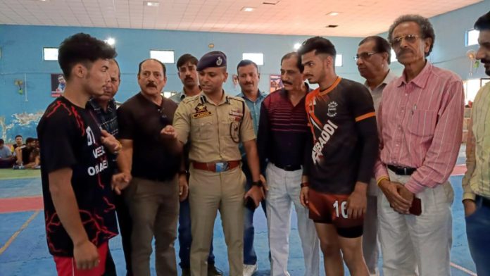 SSP Udhampur Amod Ashok Nagpure interacting with players.