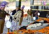 CM laying wreath on Police Martyrs Memorial at Zewan.