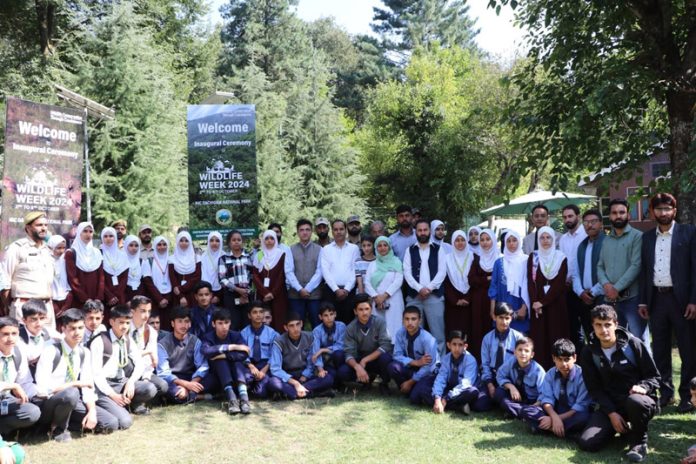 Students posing on the eve of 70th Wildlife Week organised by Deptt of Wildlife Proection J&K.